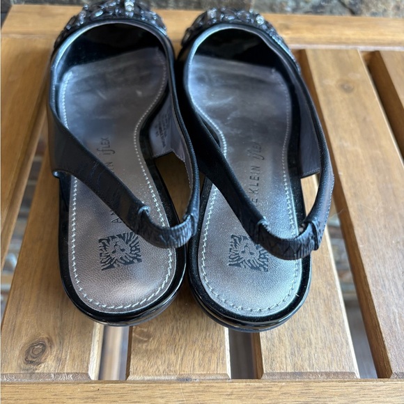 Anne Klein iflex Women's Black Embellished Slingback Heels - Picture 3 of 8